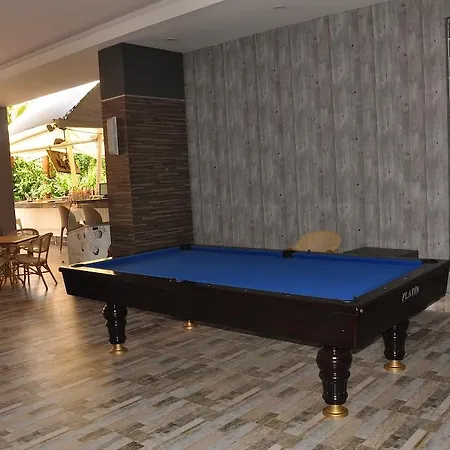 Vega Aparthotel 4*